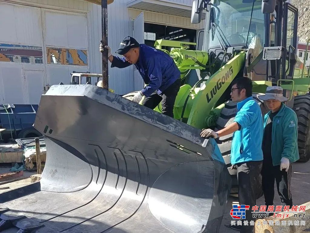 连续购入7台 | 柳工电动装载机,真香!